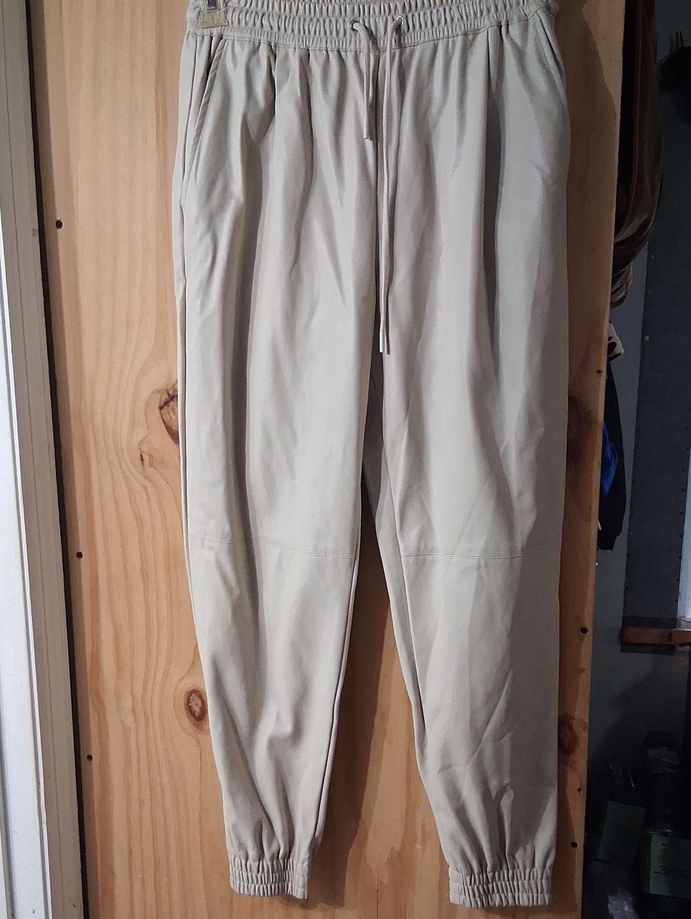 Zara Men's Drawstring Joggers in Light Beige